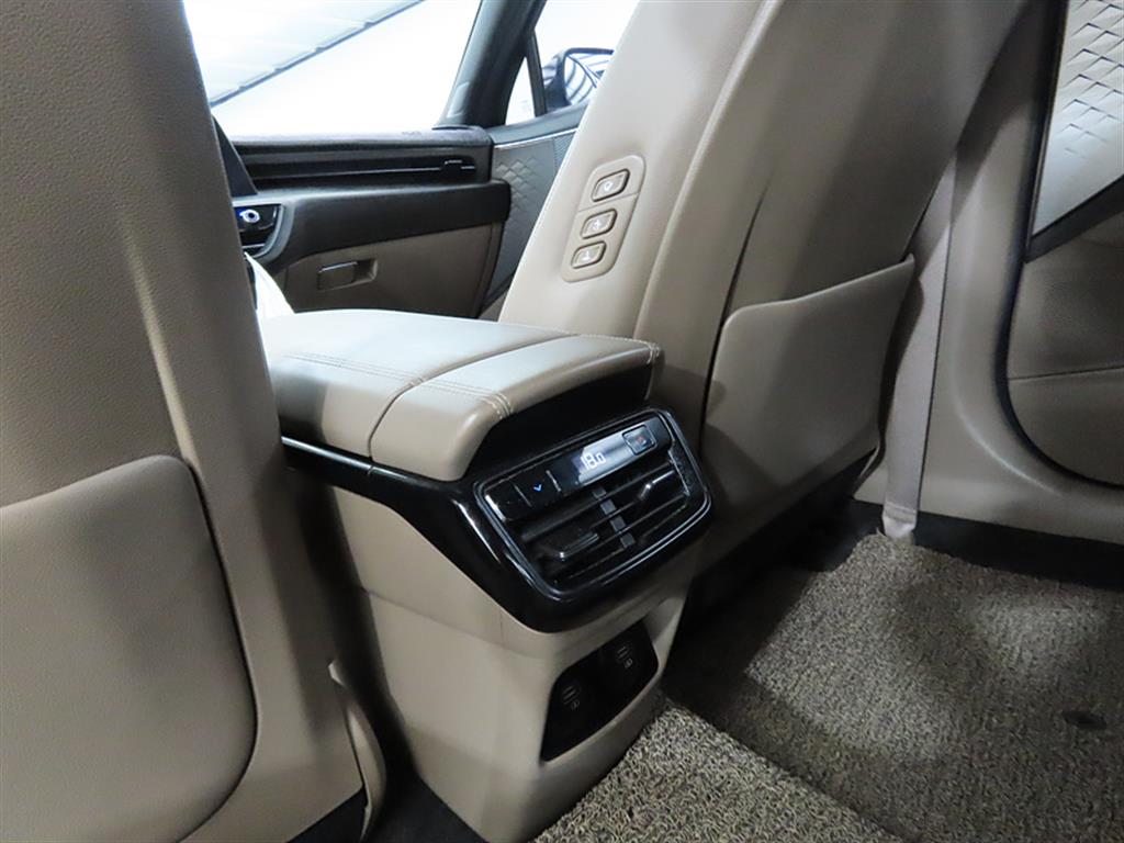 KIA K8 - Vista 12