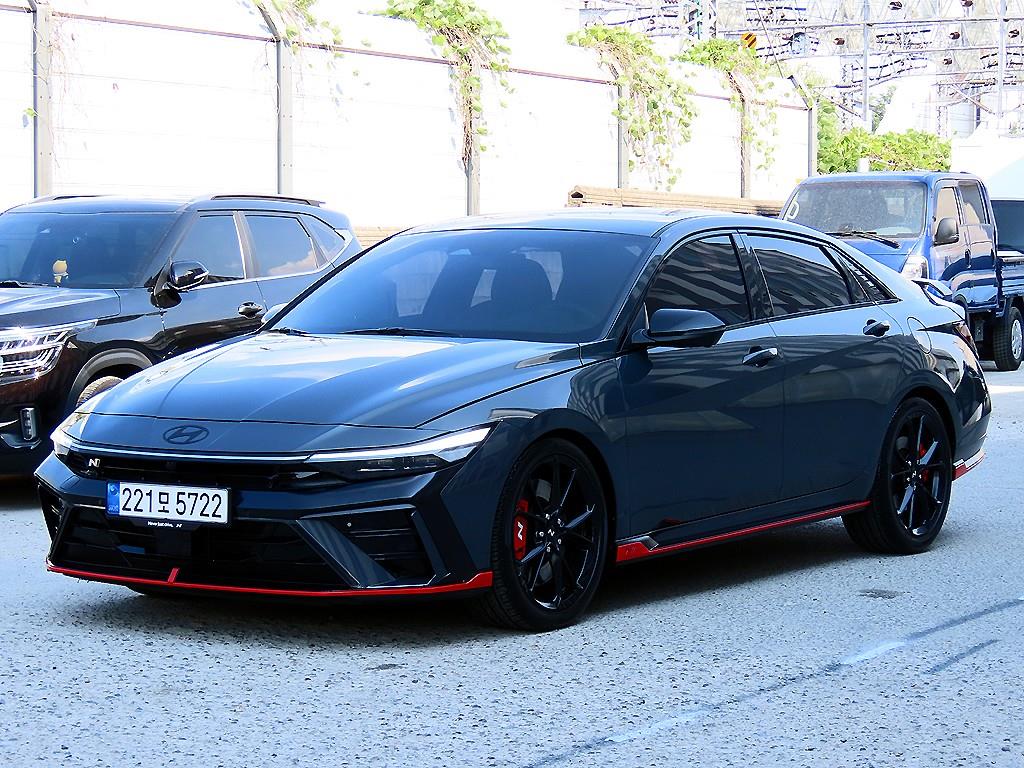 HYUNDAI Avante - Vista 2