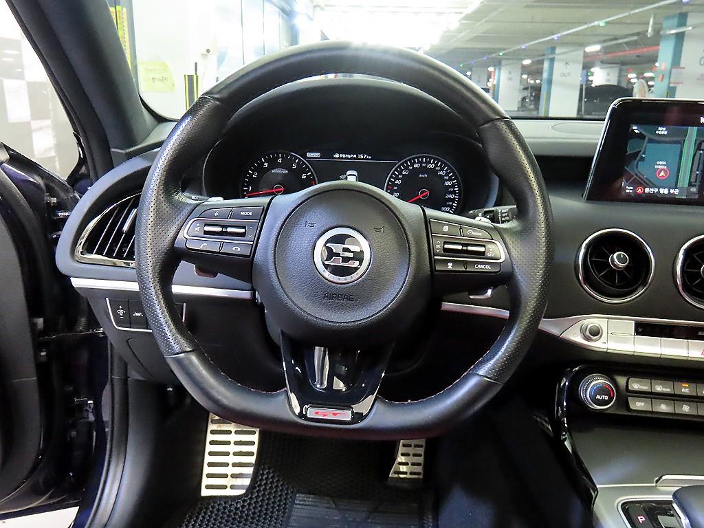 KIA Stinger - Vista 10
