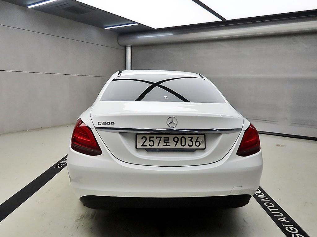 Mercedes Benz C Class - Vista 3