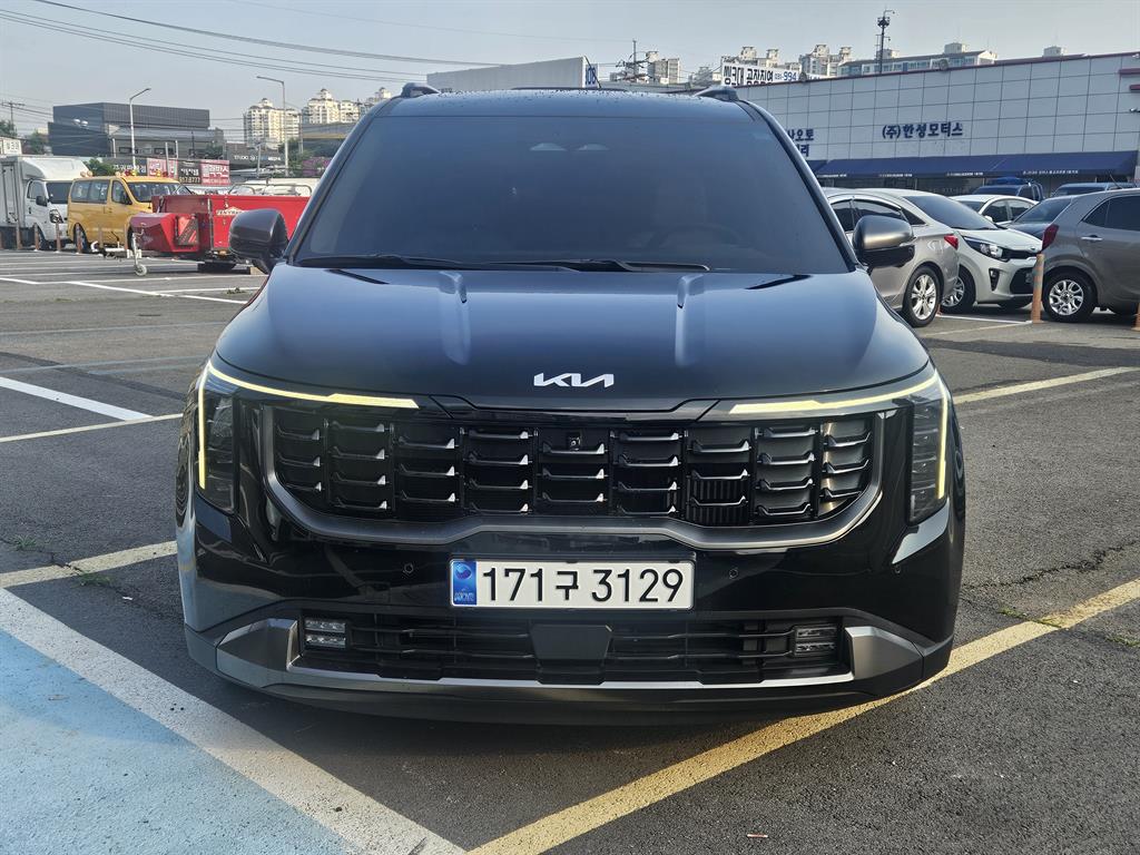 KIA Carnival 2025 Negro - Importación desde Corea - HF Imports Iquique - Foto 1