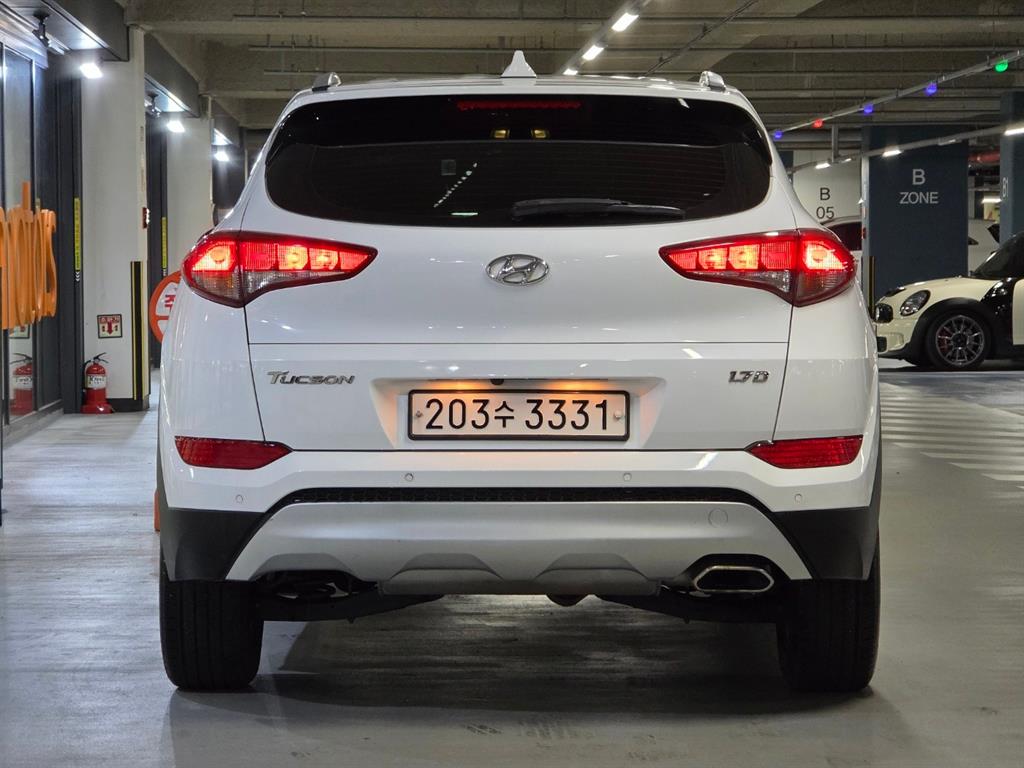 HYUNDAI Tucson - Vista 7