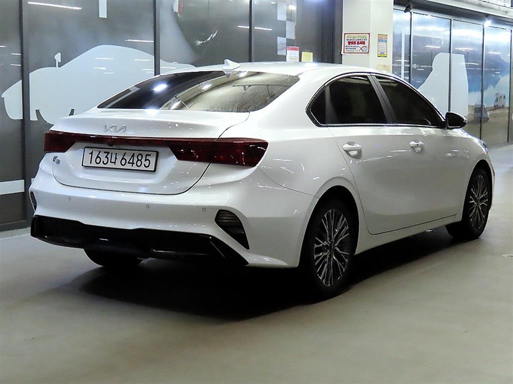 KIA K3 - Vista 6