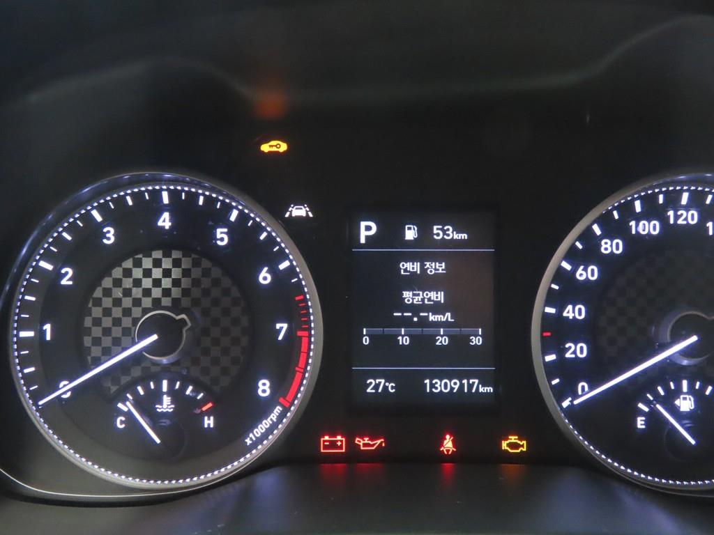 HYUNDAI Avante - Vista 10