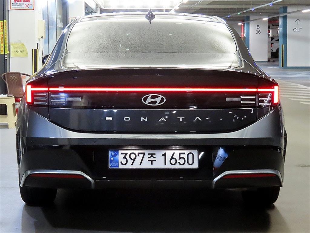 HYUNDAI Sonata - Vista 7