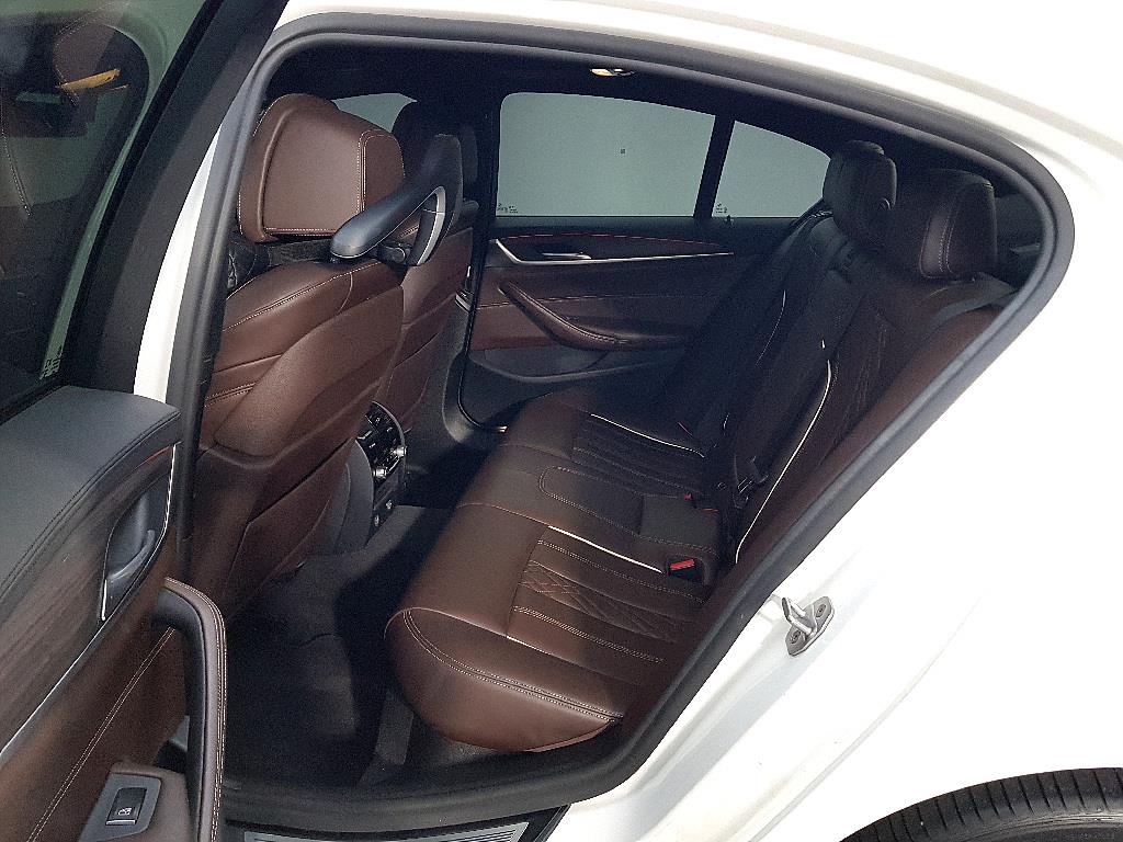 BMW 5 Series - Vista 11