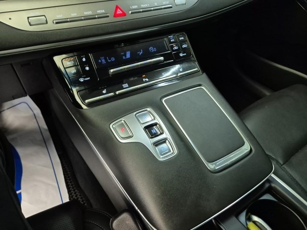 HYUNDAI Grandeur - Vista 10