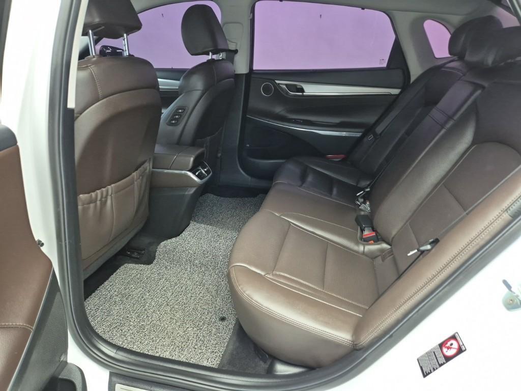 HYUNDAI Grandeur - Vista 12