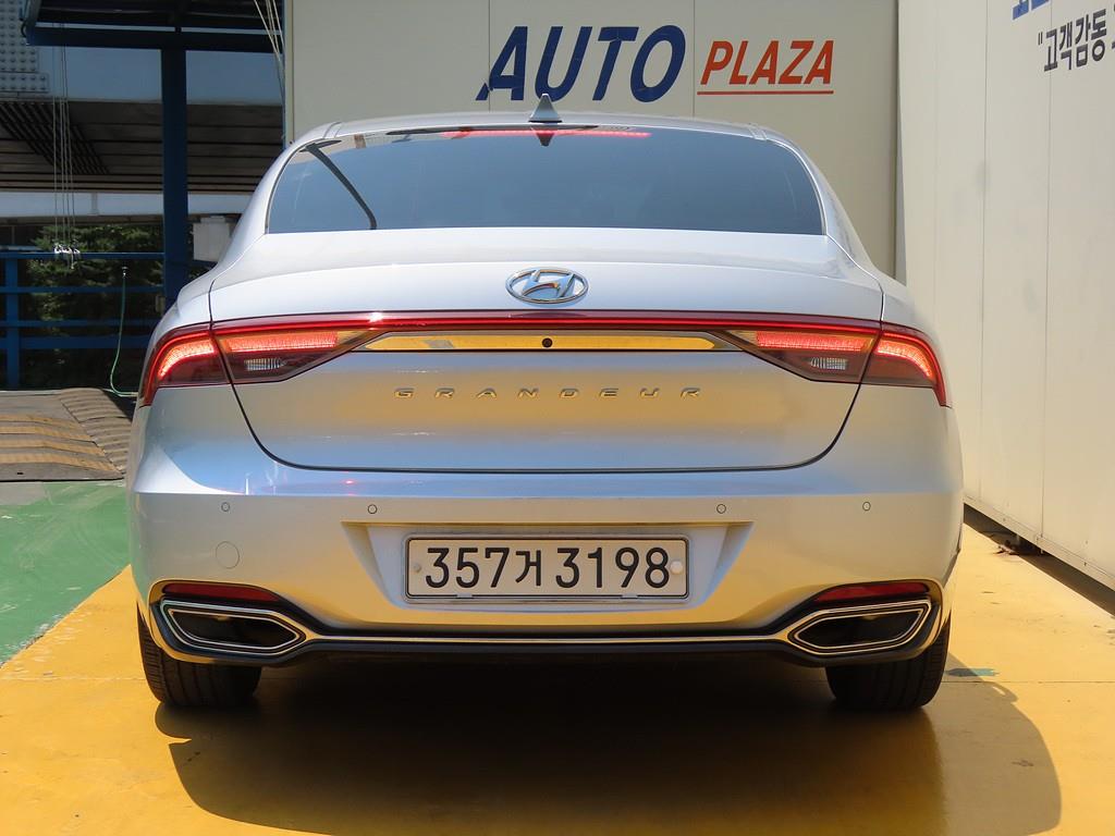 HYUNDAI Grandeur - Vista 6