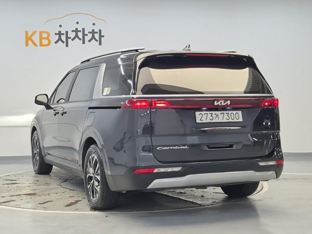 KIA Carnival - Vista 2
