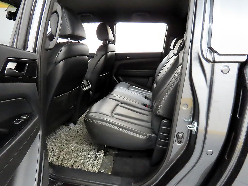 Ssangyong Rexton - Vista 8