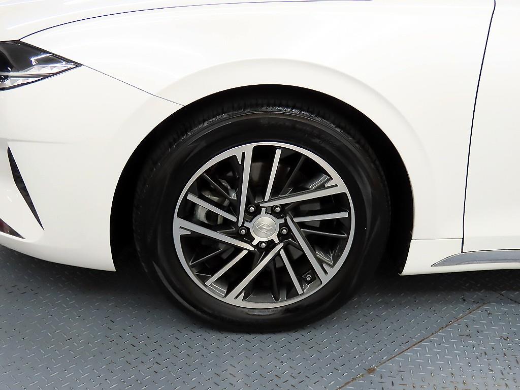 HYUNDAI Grandeur - Vista 5
