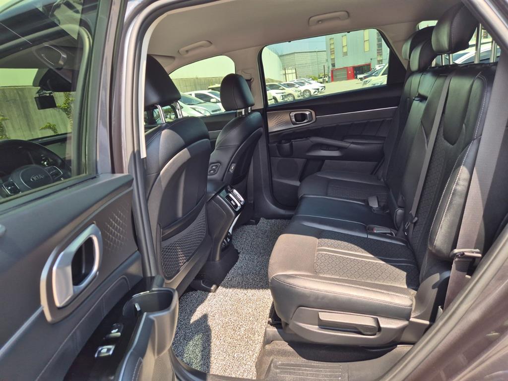 KIA Sorento - Vista 12