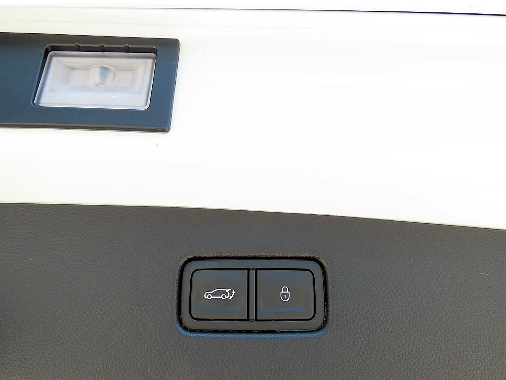 Genesis GV70 2022 Blanco - Importación desde Corea - HF Imports Iquique - Foto 17