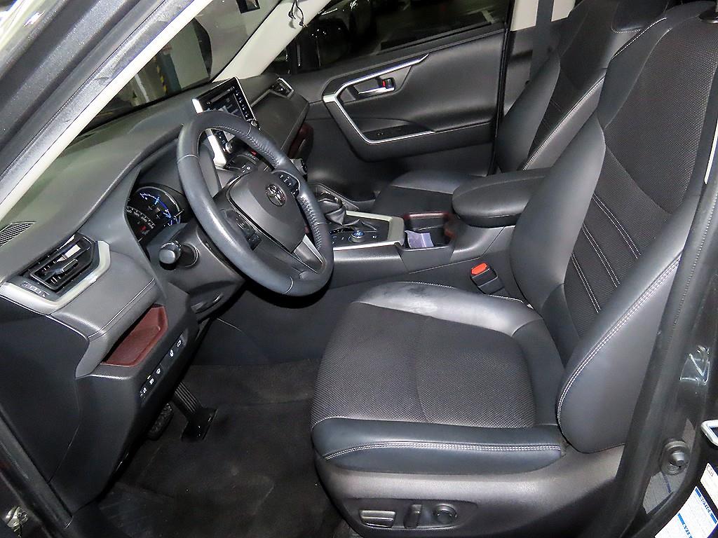 Toyota RAV4 - Vista 8