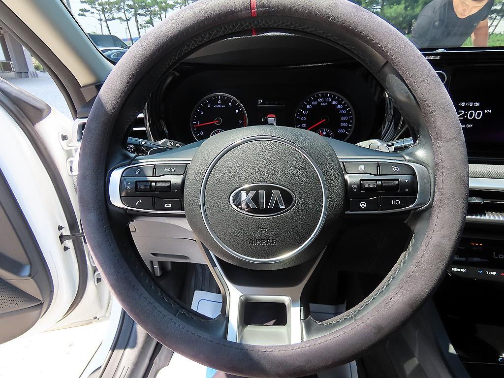KIA K5 - Vista 10
