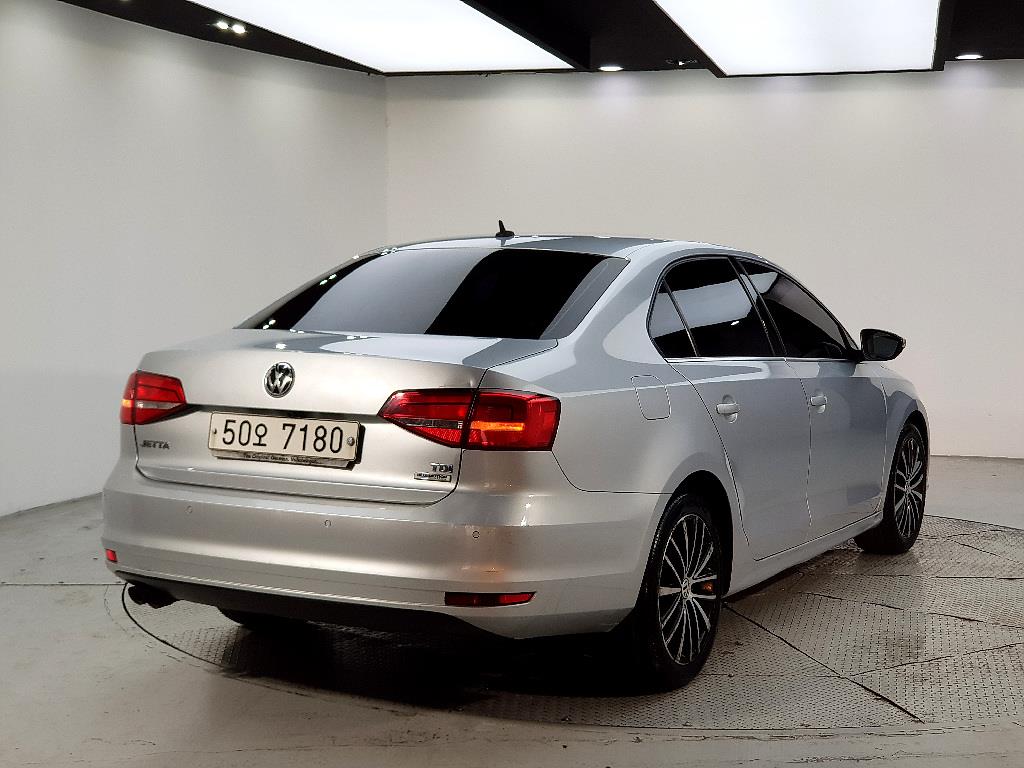 Volkswagen Jetta - Vista 6