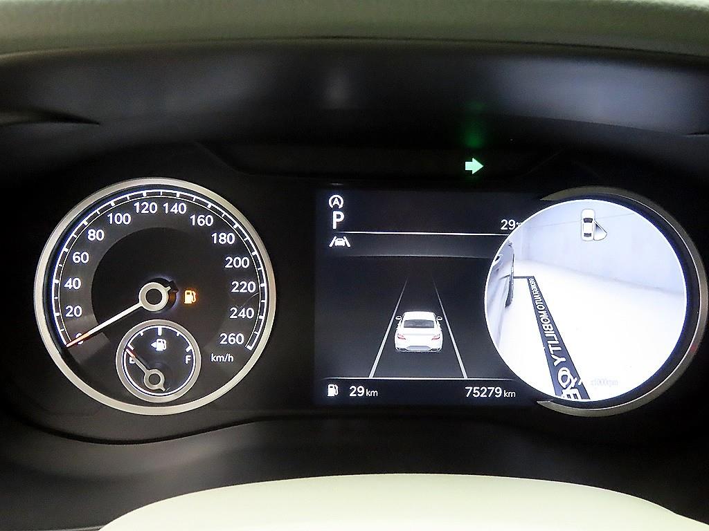 Genesis G70 - Vista 10