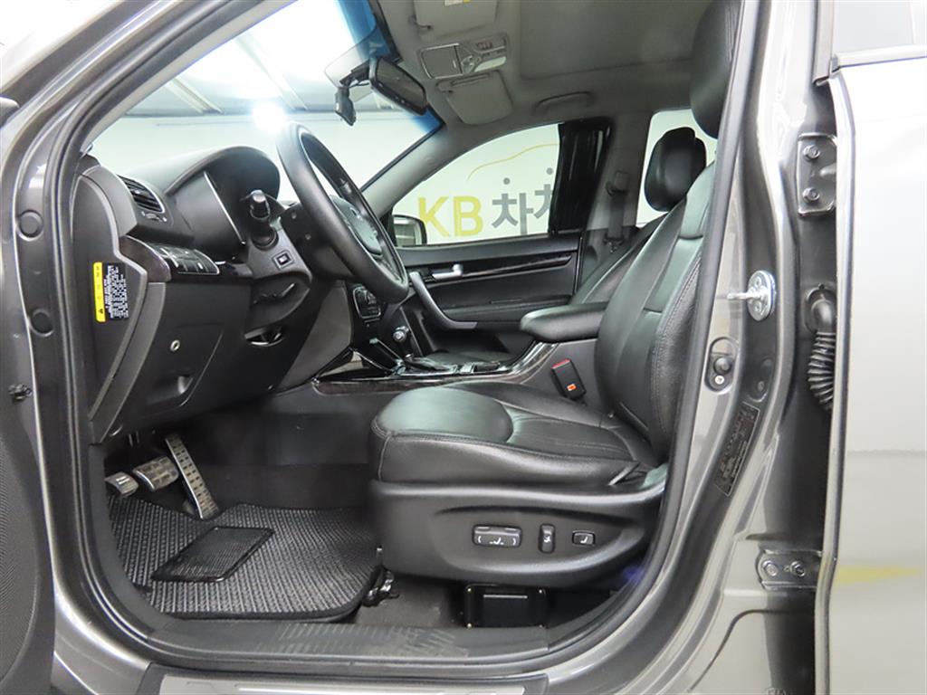 KIA Sorento - Vista 7