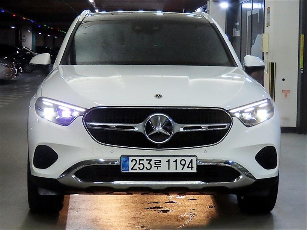 Mercedes Benz GLC Class - Vista 2