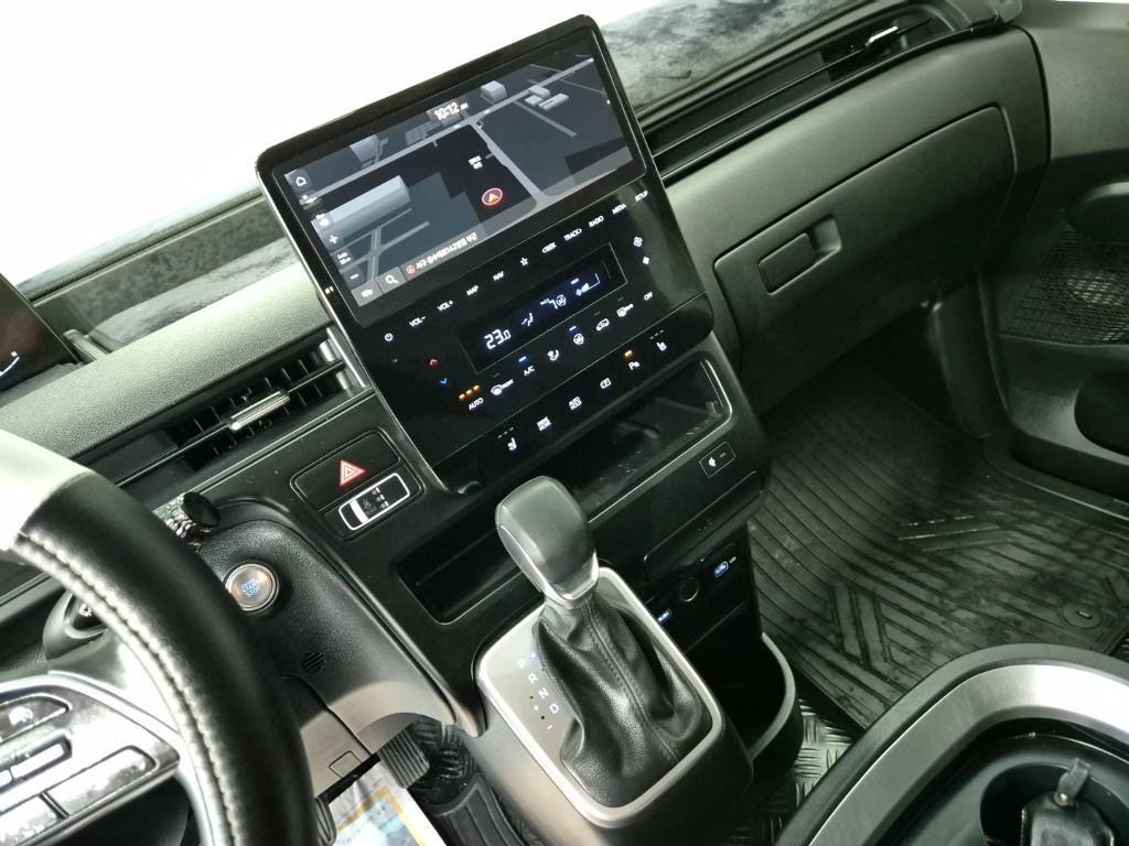 HYUNDAI Staria - Vista 12