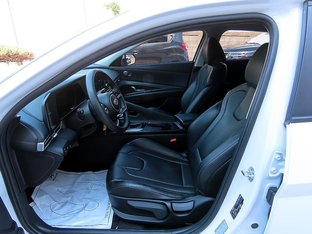 HYUNDAI Avante - Vista 7