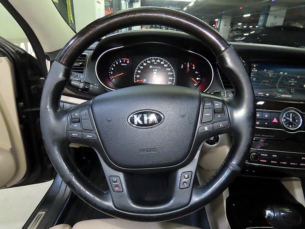 KIA K7 - Vista 10
