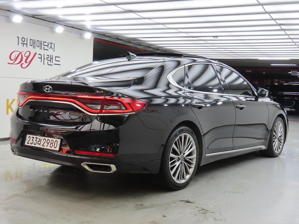 HYUNDAI Grandeur - Vista 3