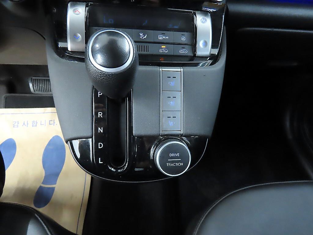 HYUNDAI Casper - Vista 12