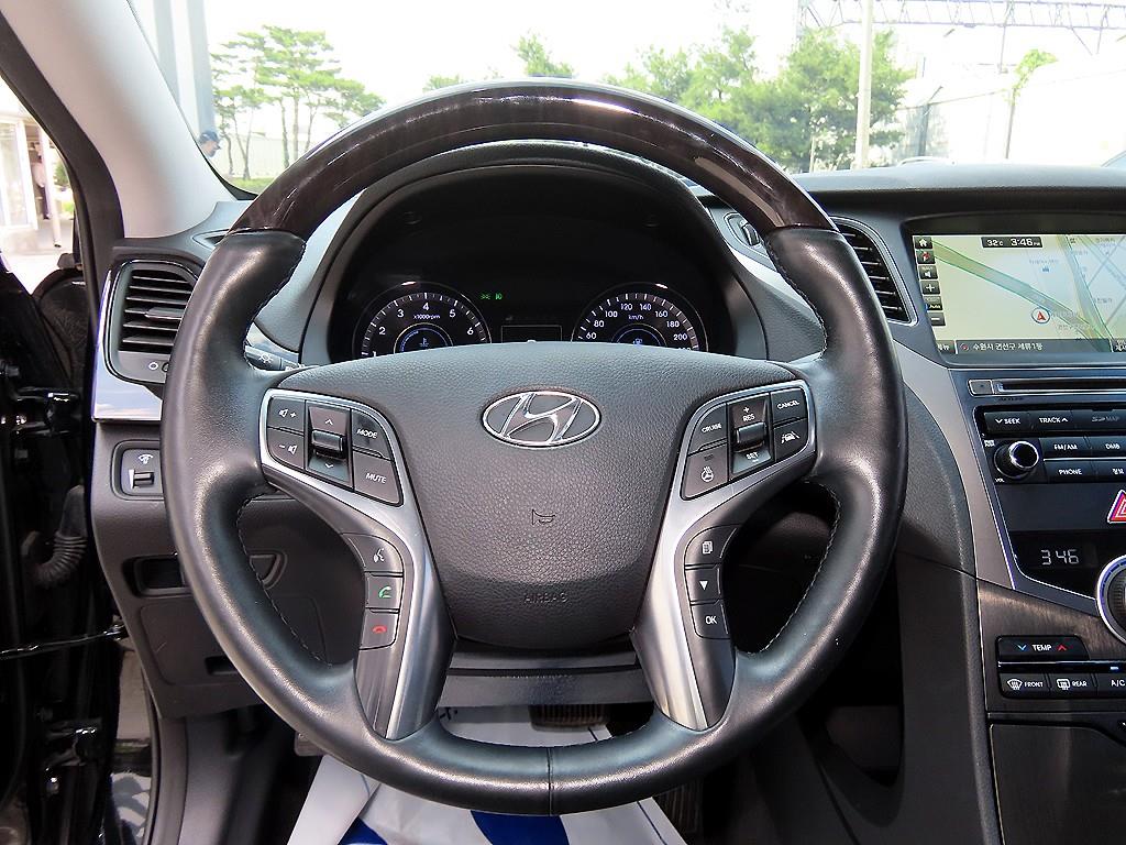 HYUNDAI Grandeur - Vista 10