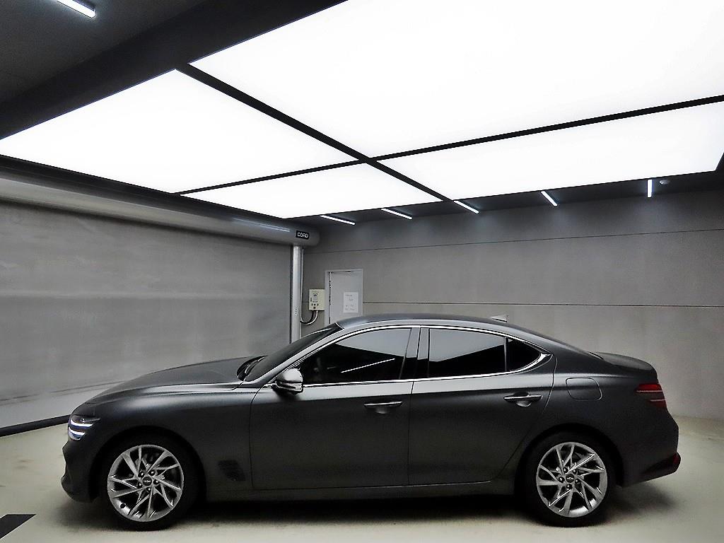 Genesis G70 - Vista 6