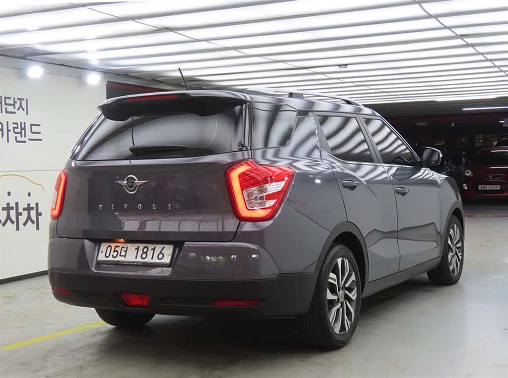 Ssangyong Tivoli - Vista 6