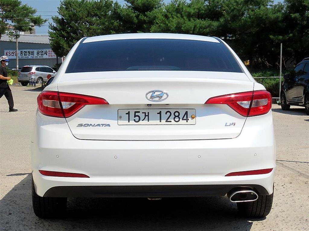 HYUNDAI Sonata - Vista 6