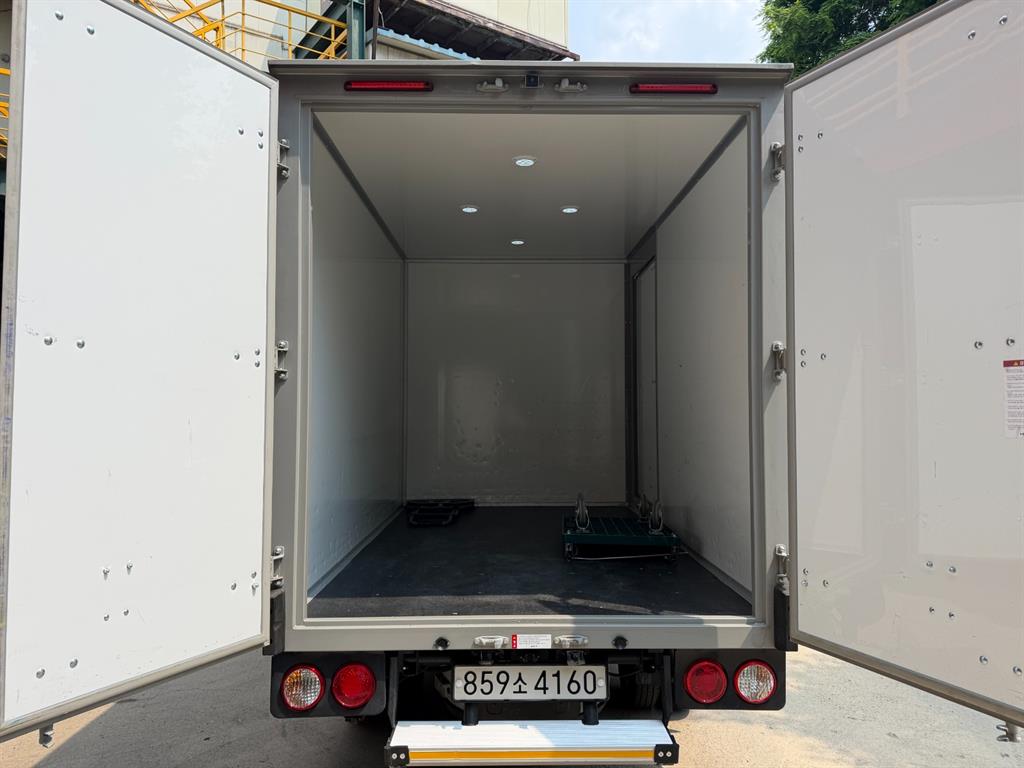 Small Truck Normal Box(High Deck) - Vista 8
