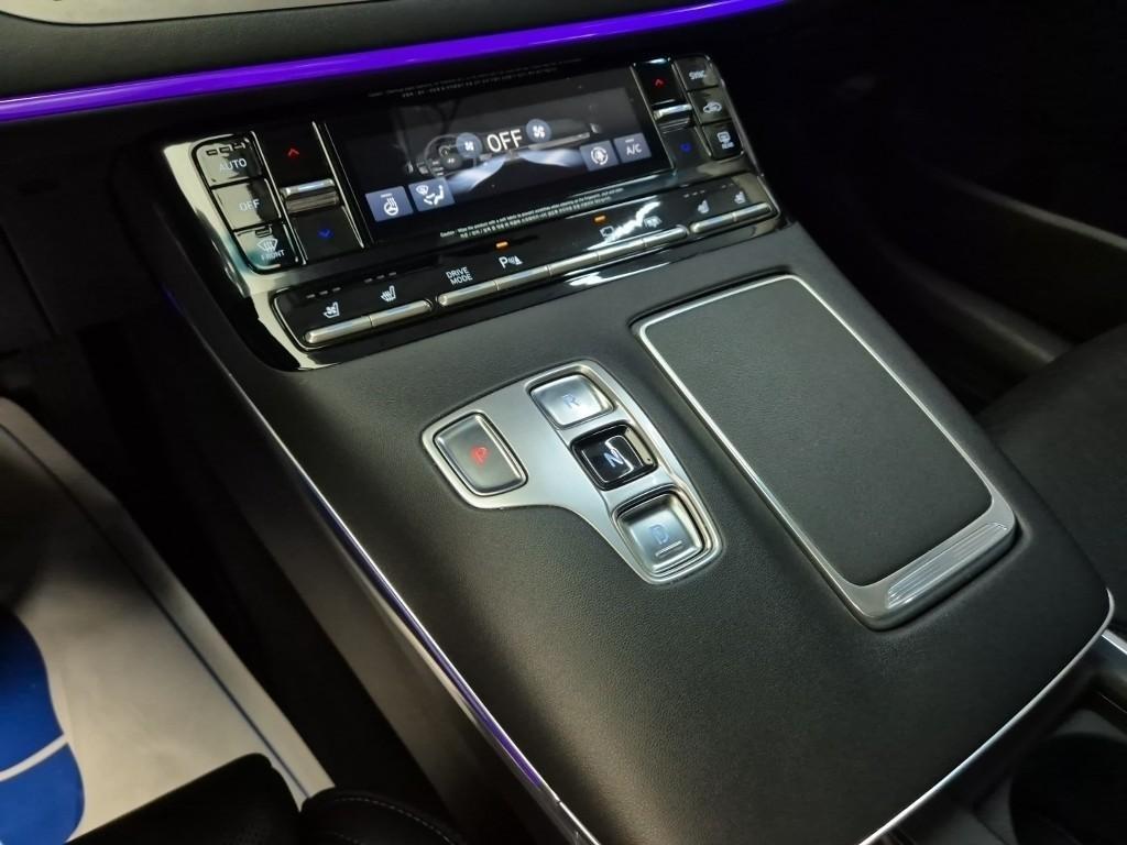 HYUNDAI Grandeur - Vista 10