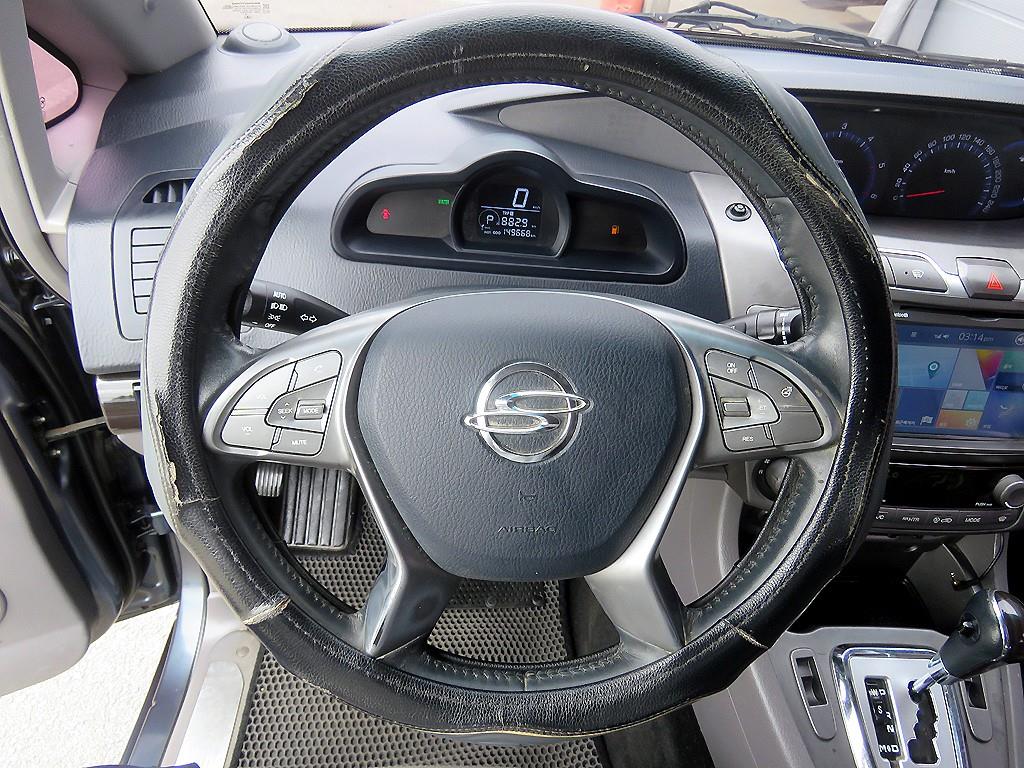 Ssangyong Korando - Vista 11