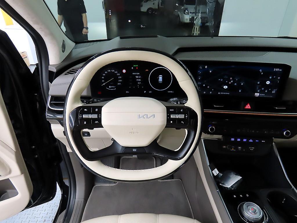 KIA Carnival - Vista 11