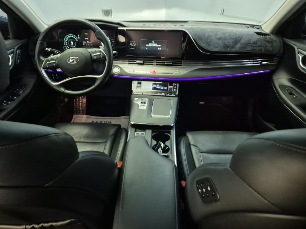 HYUNDAI Grandeur - Vista 9