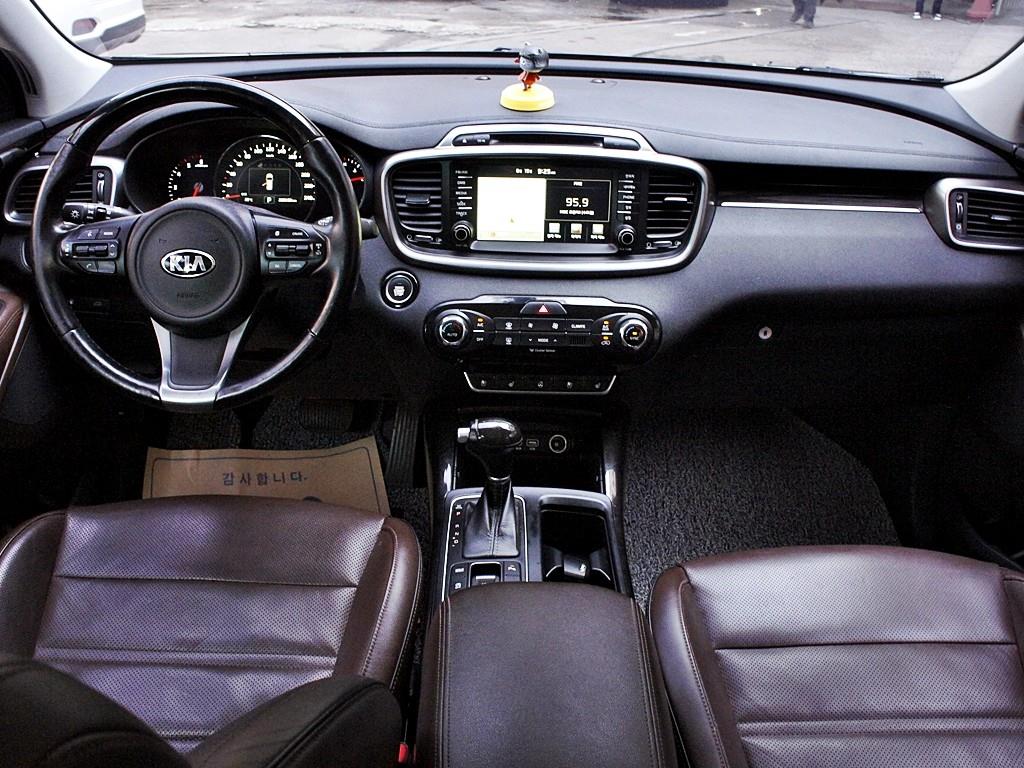 KIA Sorento - Vista 9