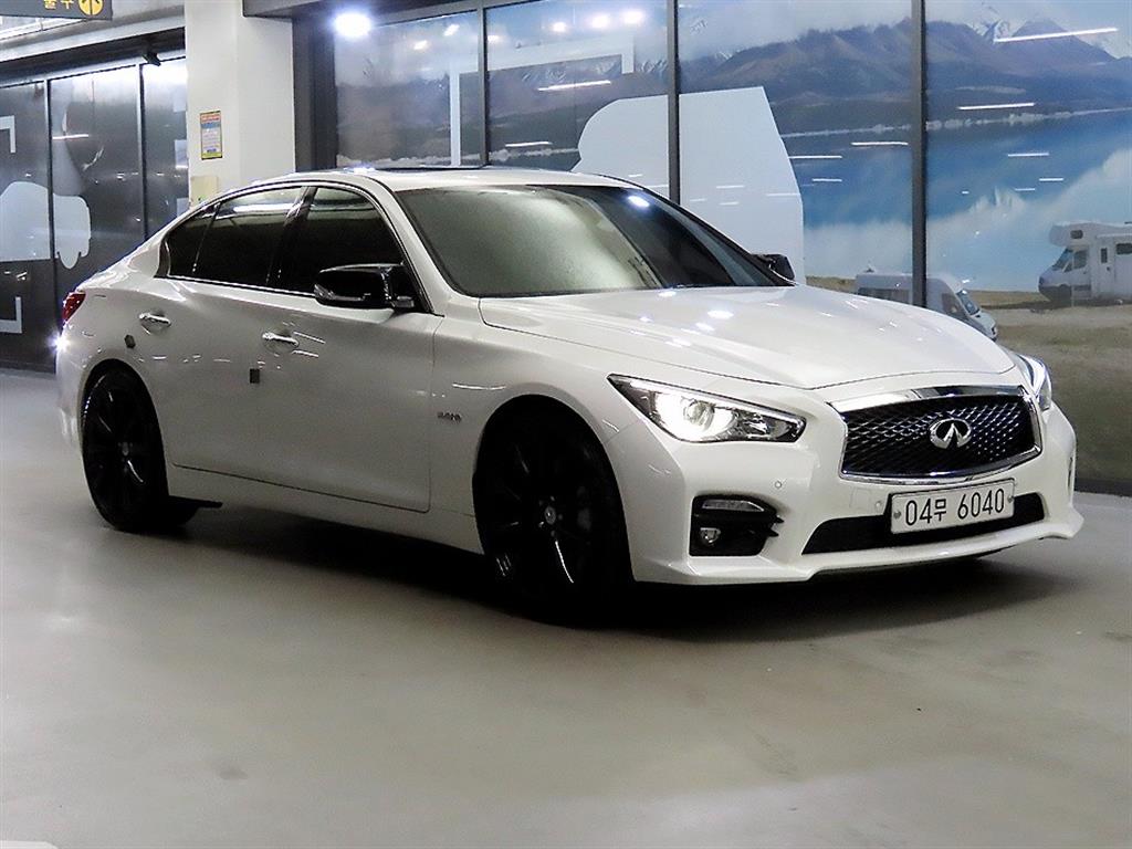 Infiniti Q