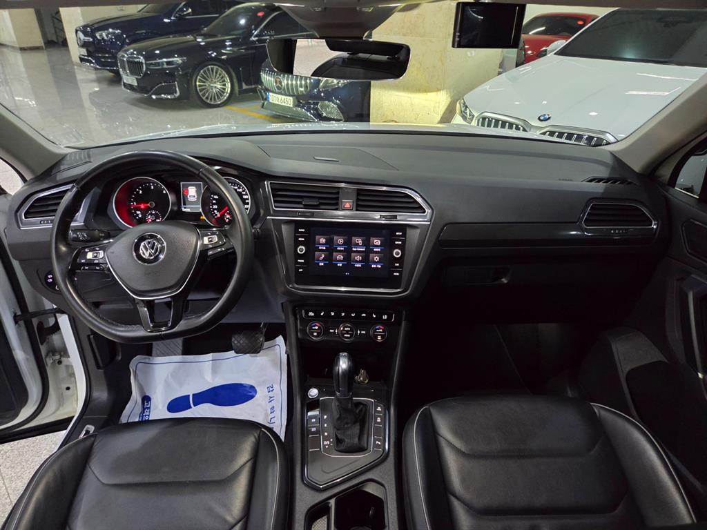 Volkswagen Tiguan - Vista 10