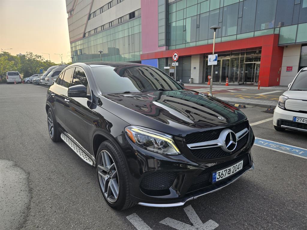 Mercedes Benz GLE Class - Vista 3