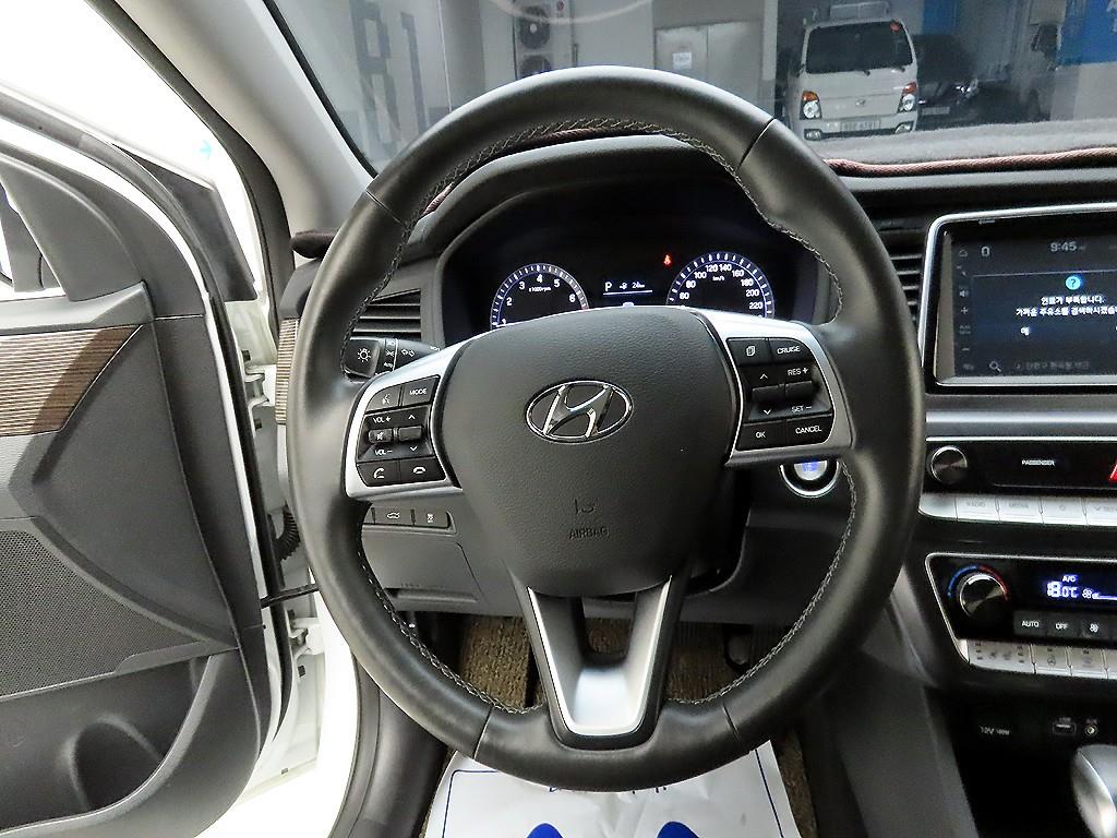 HYUNDAI Sonata - Vista 9