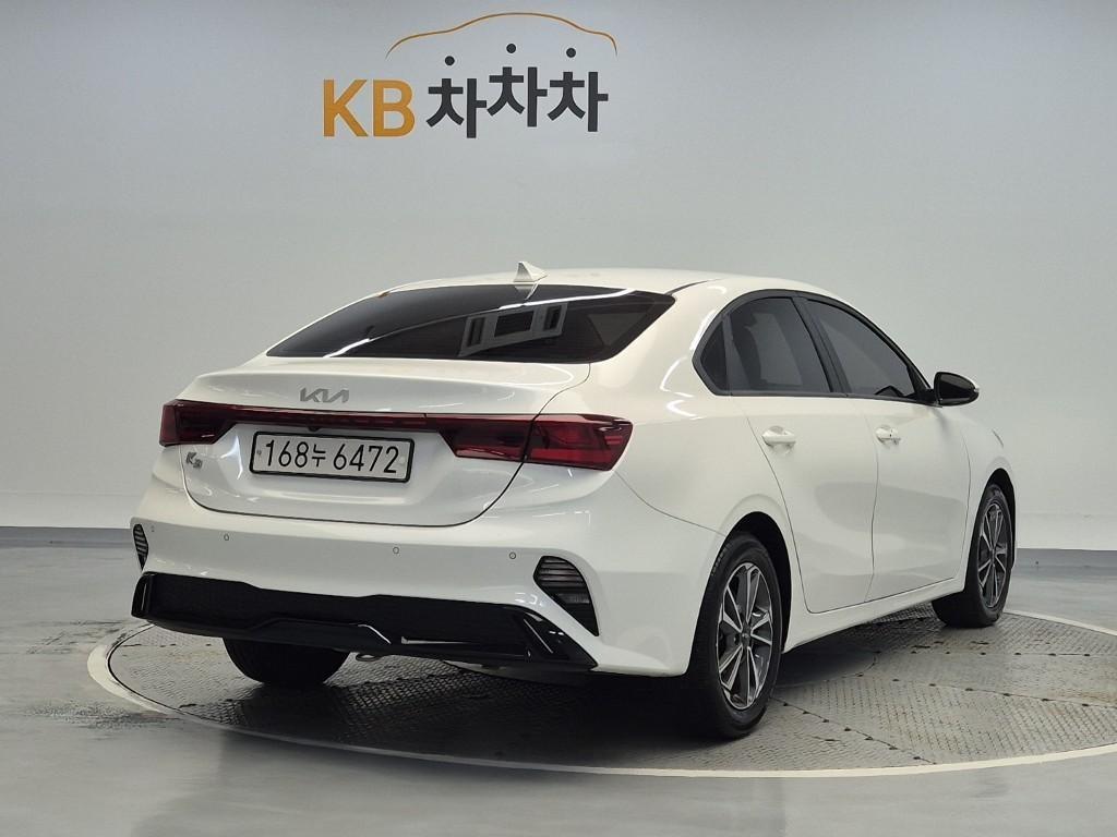 KIA K3 - Vista 3