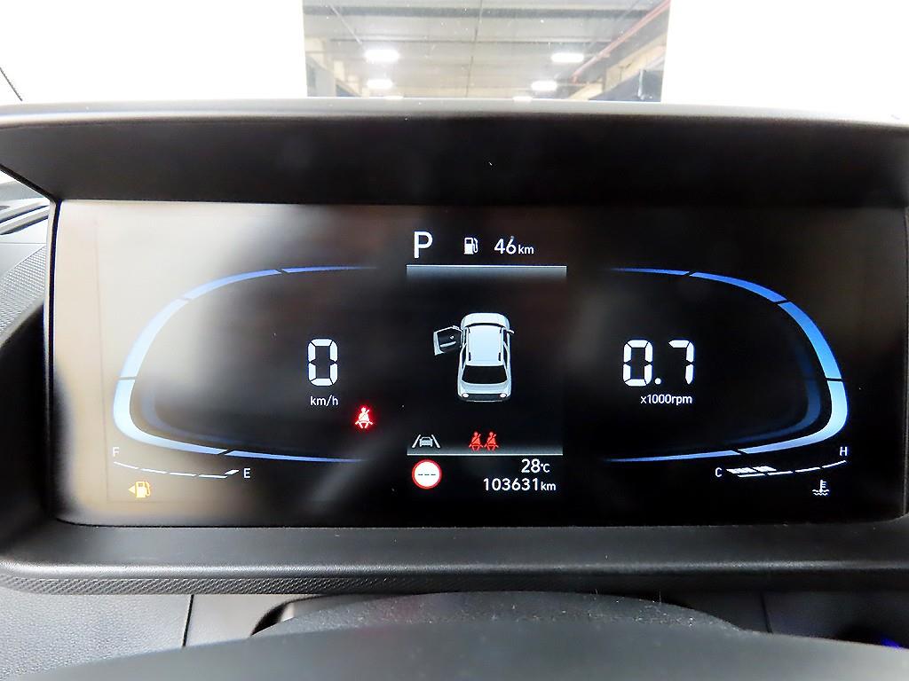HYUNDAI Casper - Vista 10