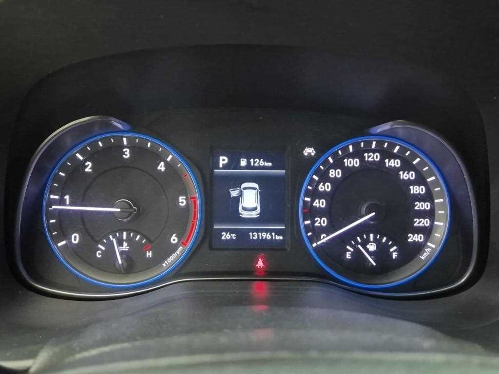 HYUNDAI Kona - Vista 8