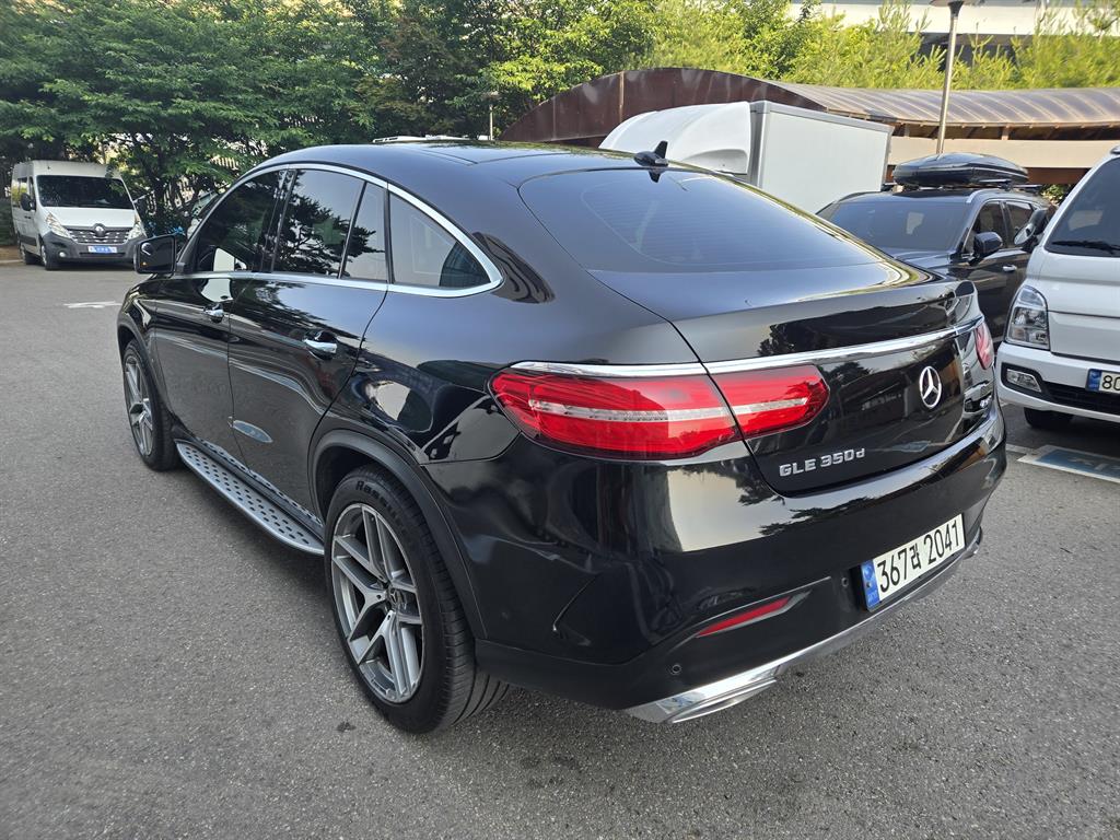 Mercedes Benz GLE Class - Vista 7