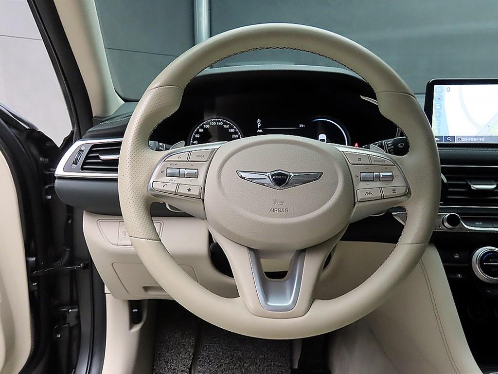 Genesis G70 - Vista 11
