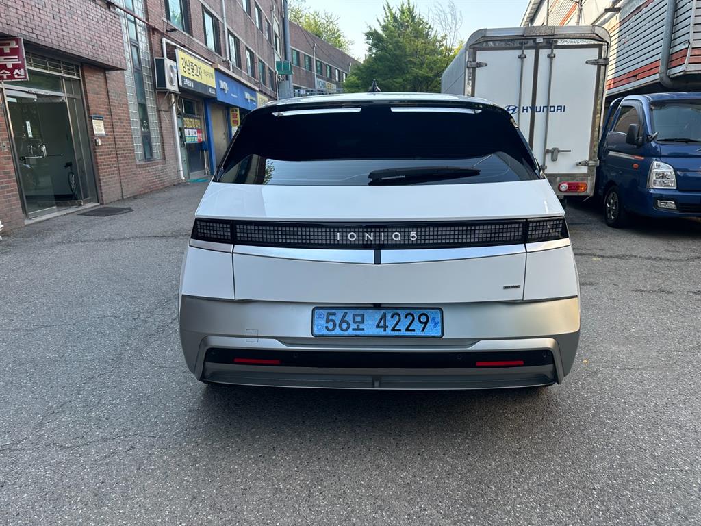 HYUNDAI Ioniq 5 - Vista 7