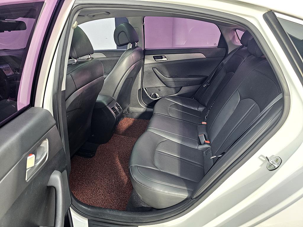 HYUNDAI Sonata - Vista 11